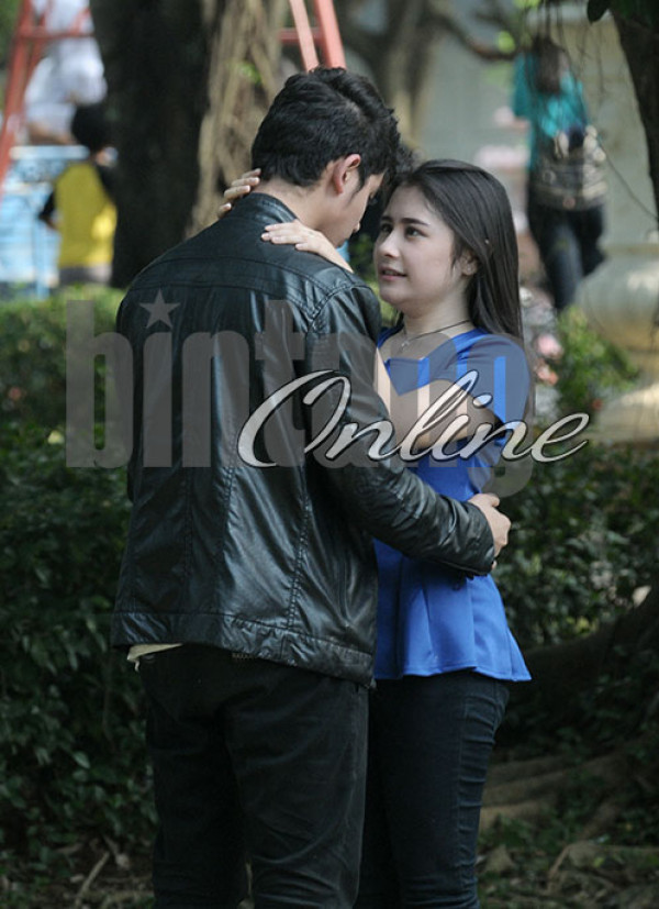 Detail Foto Prilly Dan Aliando Romantis Nomer 13