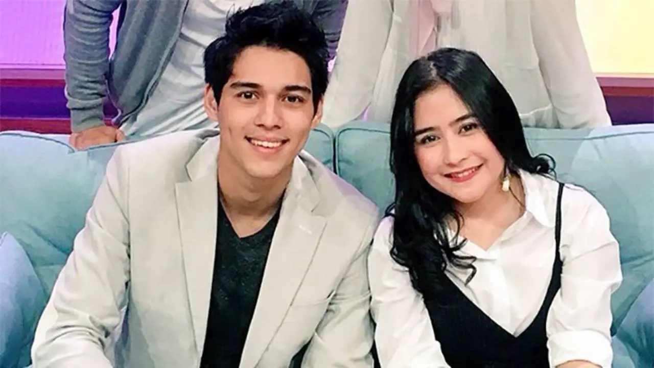Detail Foto Prilly Dan Maxime Nomer 20