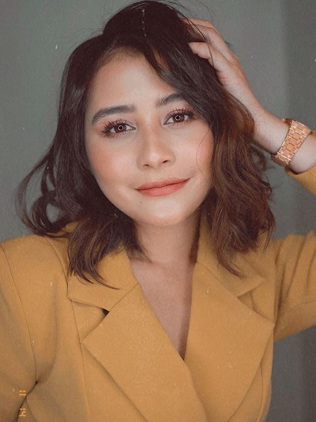 Detail Foto Prilly Latuconsina Nomer 28