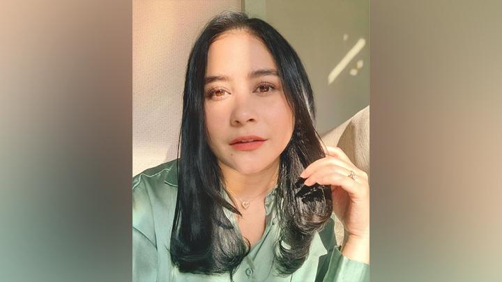 Detail Foto Prilly Latuconsina Nomer 45