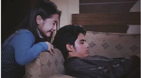 Detail Foto Prilly Latuconsina Dan Aliando Syarief Nomer 48