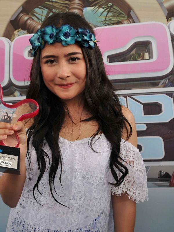 Detail Foto Prilly Latuconsina Terbaru 2015 Nomer 33