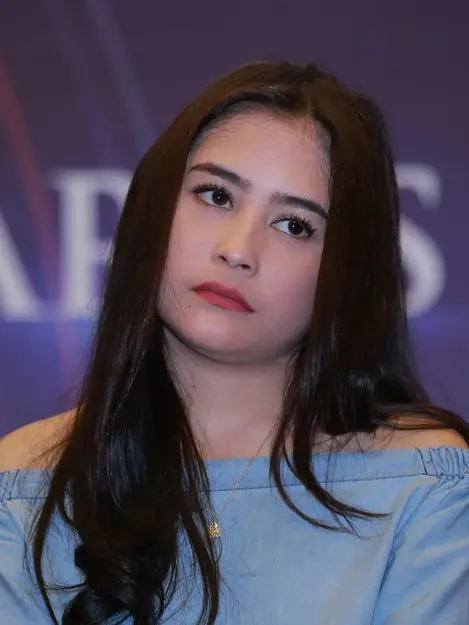 Detail Foto Prilly Latuconsina Terbaru 2015 Nomer 6