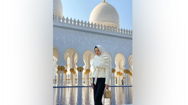 Detail Foto Raline Shah Berhijab Nomer 54