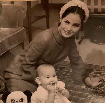 Detail Foto Ratna Sari Dewi Istri Soekarno Nomer 30