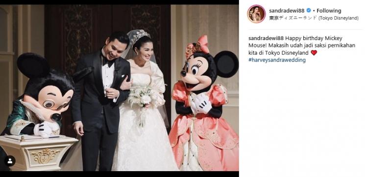 Detail Foto Reino Barack Dan Sandra Dewi Nomer 44