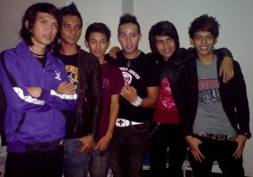 Detail Foto Repvblik Band Nomer 41