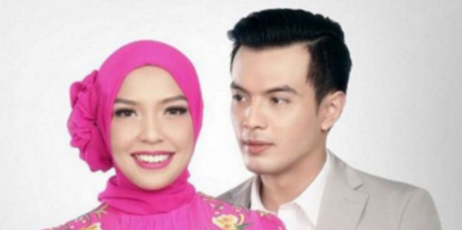 Detail Foto Revi Mariska Dan Keluarga Nomer 45