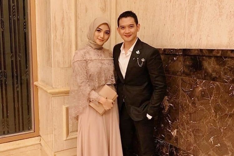 Detail Foto Rezky Aditya Dan Citra Kirana Nomer 24