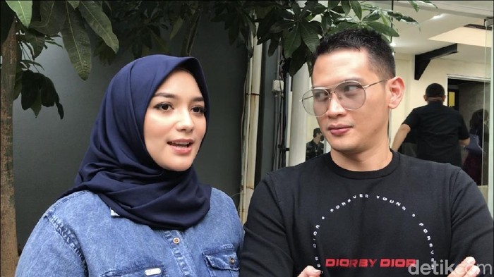 Detail Foto Rezky Aditya Dan Citra Kirana Nomer 40