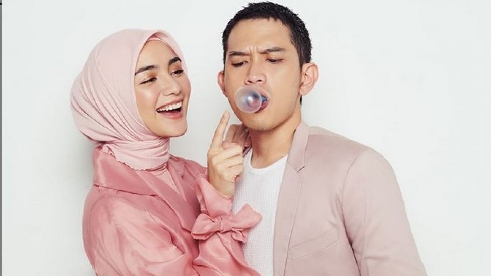 Detail Foto Rezky Aditya Dan Citra Kirana Nomer 49