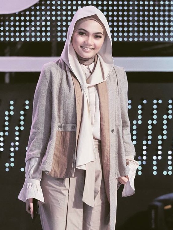 Detail Foto Rina Nose Hijab Nomer 36