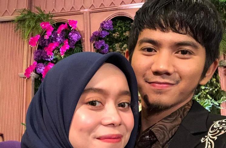 Detail Foto Rizki Dan Lesti Nomer 34