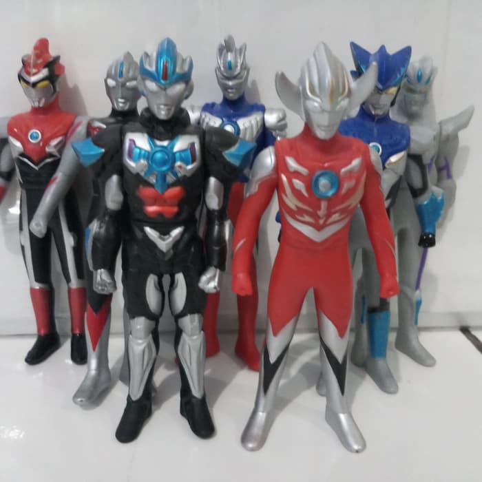 Detail Foto Robot Ultraman Nomer 30