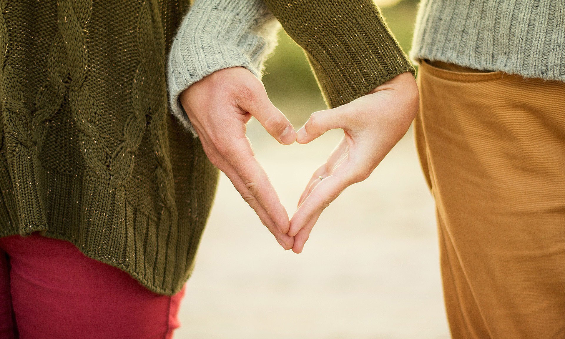 Detail Foto Romantis Bersama Pasangan Nomer 4