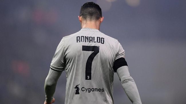 Detail Foto Ronaldo Lucu Nomer 57