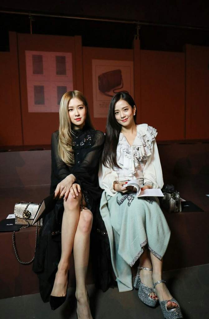 Detail Foto Rose Dan Jisoo Nomer 14