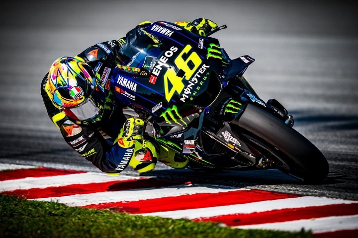 Detail Foto Rossi Keren Nomer 32