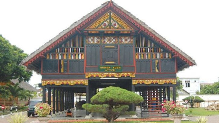 Foto Rumah Adat Aceh - KibrisPDR