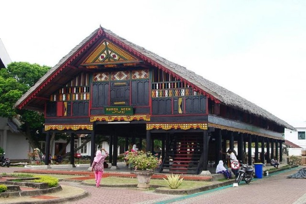Detail Foto Rumah Adat Aceh Nomer 12