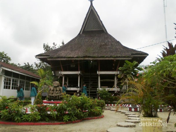 Detail Foto Rumah Adat Batak Nomer 40