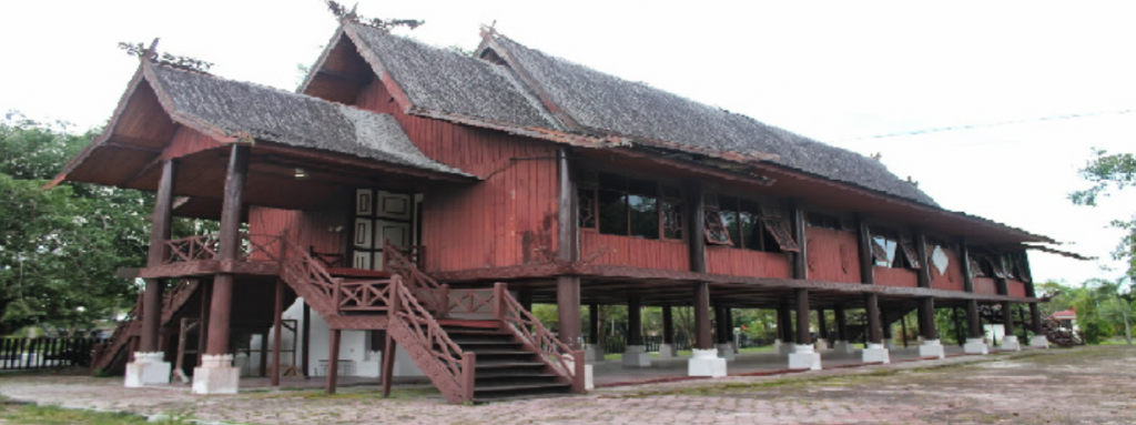 Detail Foto Rumah Adat Kalimantan Timur Nomer 57