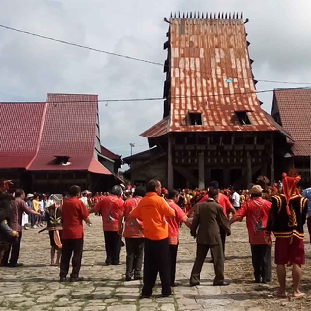 Detail Foto Rumah Adat Nias Nomer 23