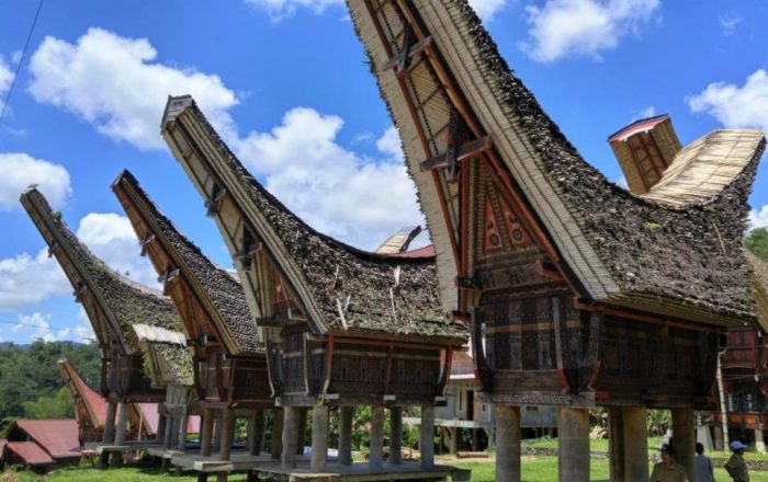 Detail Foto Rumah Adat Sulawesi Selatan Nomer 12