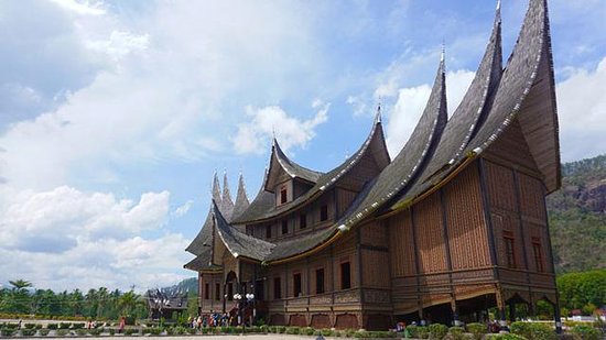 Detail Foto Rumah Gadang Minang Nomer 15