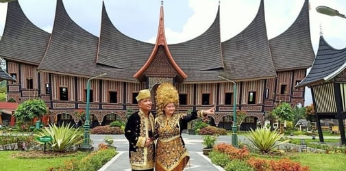 Detail Foto Rumah Gadang Minang Nomer 30