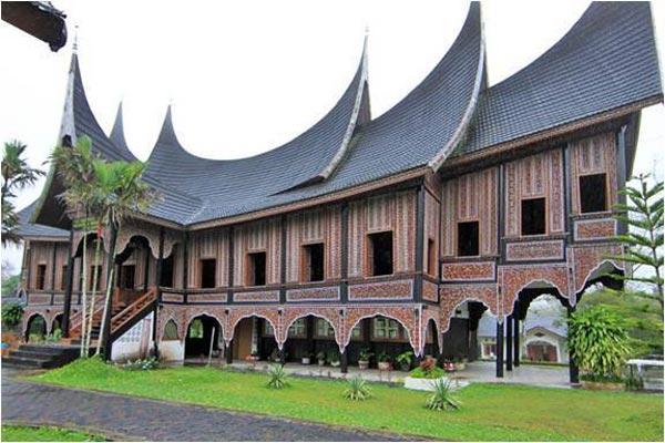 Detail Foto Rumah Gadang Minang Nomer 43