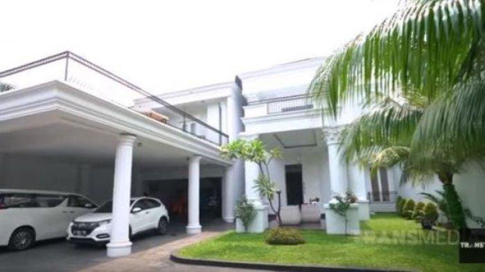 Foto Rumah Iis Dahlia - KibrisPDR