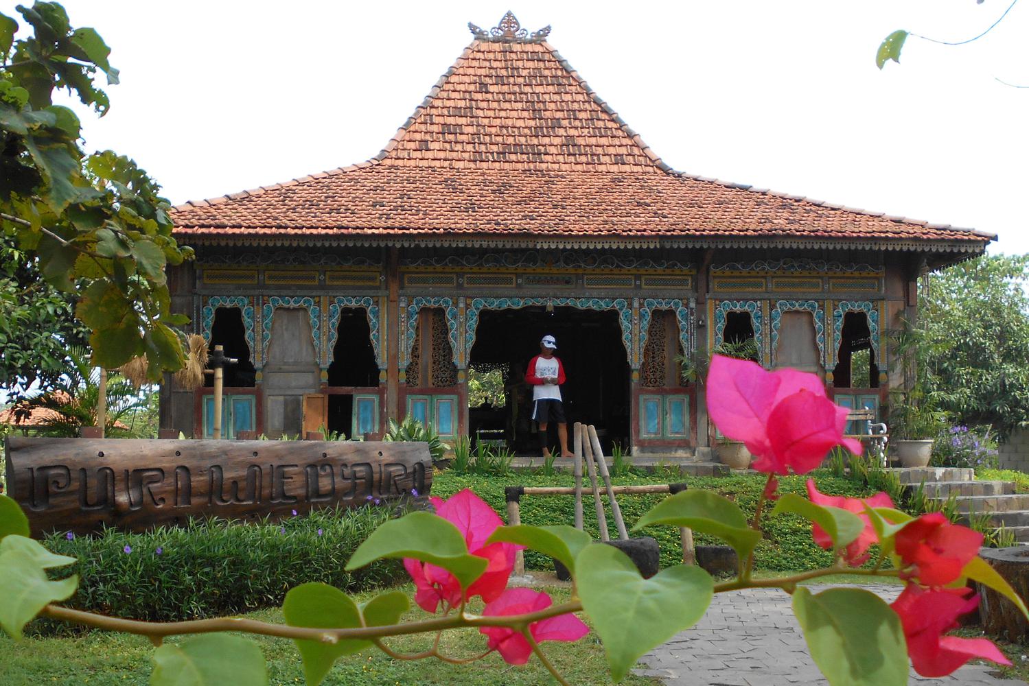 Detail Foto Rumah Joglo Nomer 48