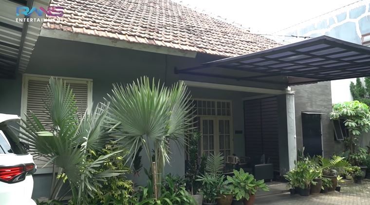 Detail Foto Rumah Raffi Ahmad Nomer 40