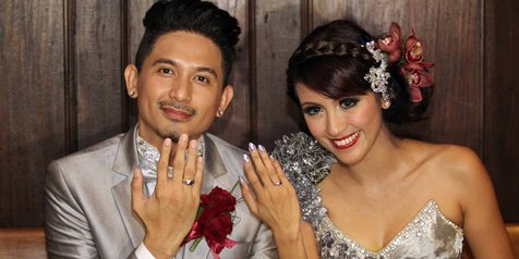 Detail Foto Ryan Delon Dan Istrinya Nomer 38