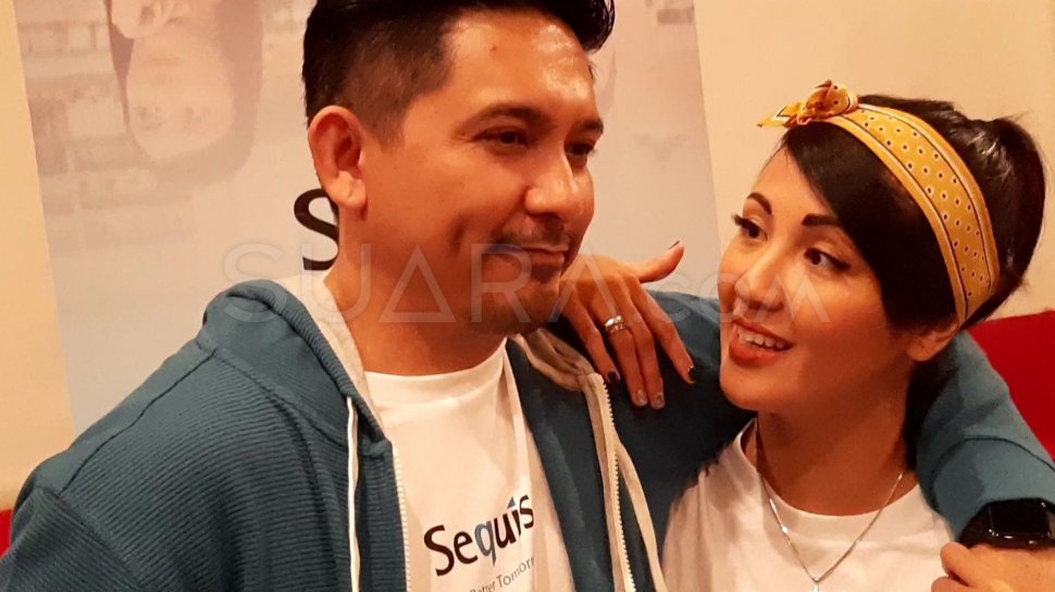 Detail Foto Ryan Delon Dan Istrinya Nomer 5