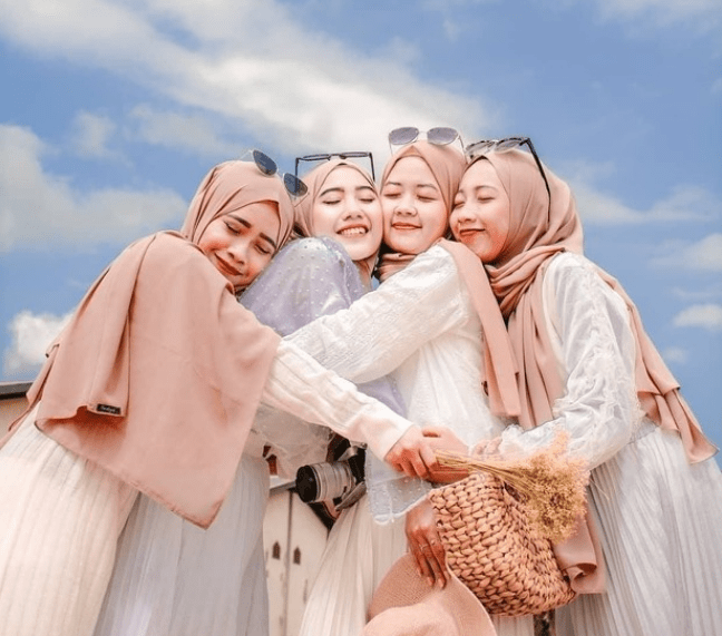 Detail Foto Sahabat Ber 4 Berhijab Nomer 42