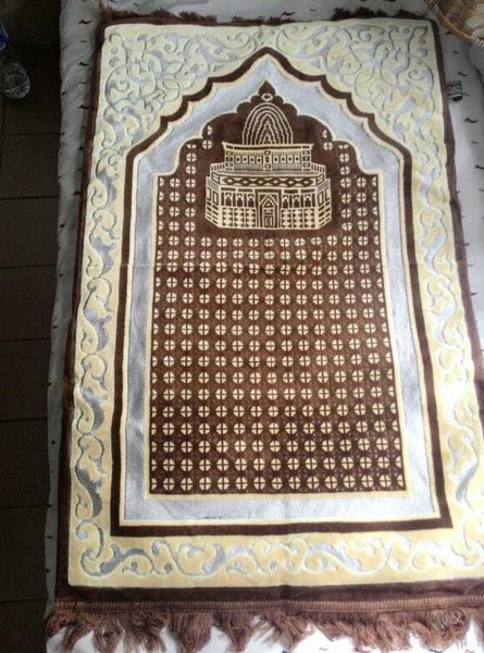 Detail Foto Sajadah Sholat Nomer 18