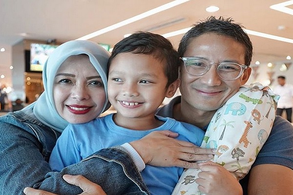 Detail Foto Sandiaga Uno Nomer 31