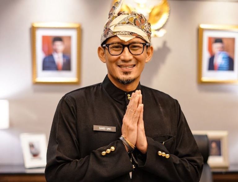 Detail Foto Sandiaga Uno Nomer 33