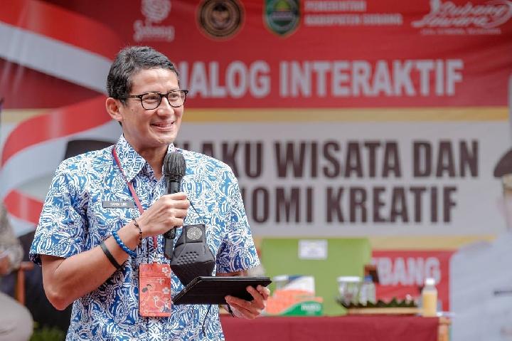 Detail Foto Sandiaga Uno Nomer 34