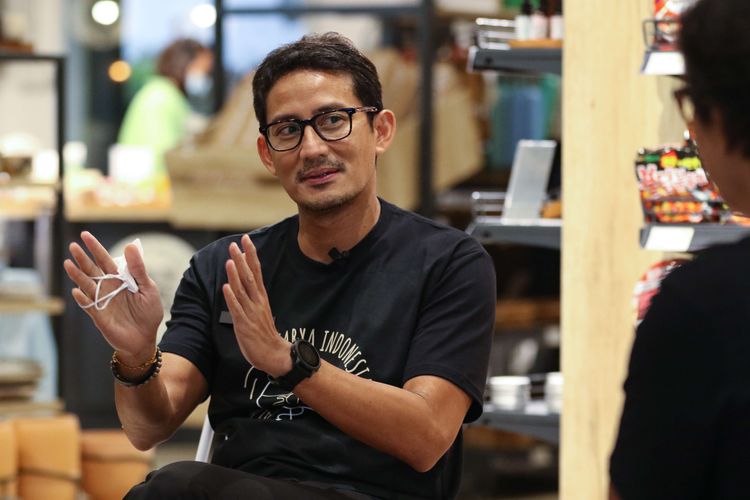 Detail Foto Sandiaga Uno Nomer 46