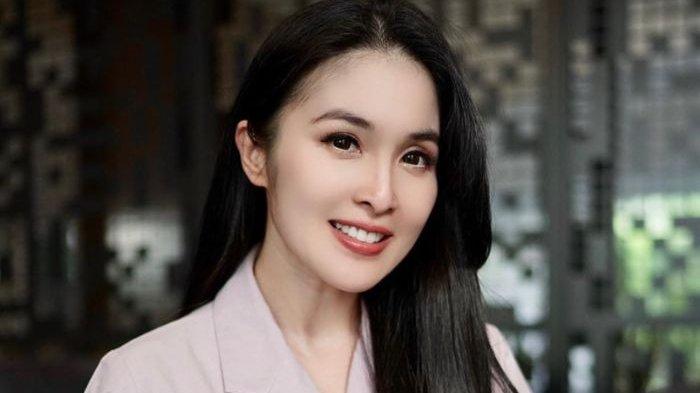 Detail Foto Sandra Dewi Cantik Nomer 7