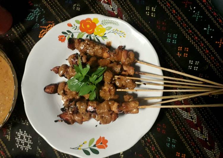 Detail Foto Sate Ayam Nomer 43