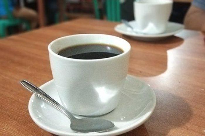 Detail Foto Secangkir Kopi Di Pagi Hari Nomer 15