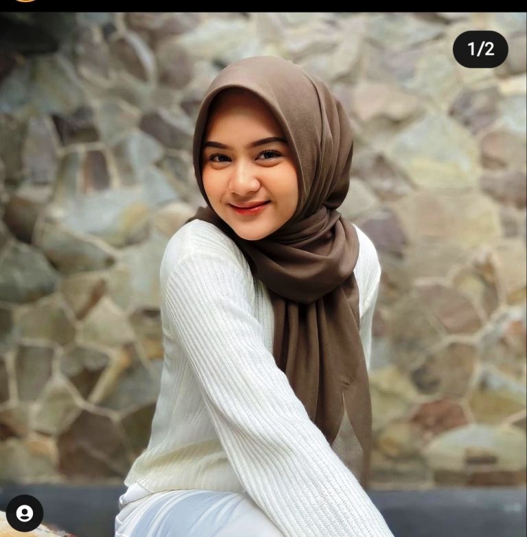 Detail Foto Selebgram Hijab Nomer 36