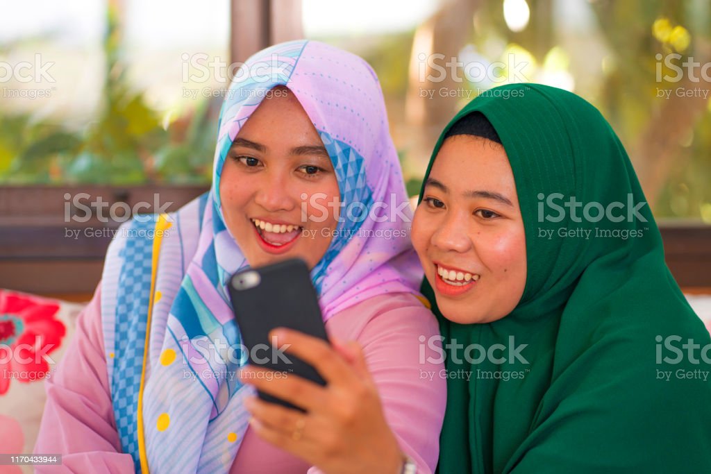 Detail Foto Selfie Hijab Nomer 42
