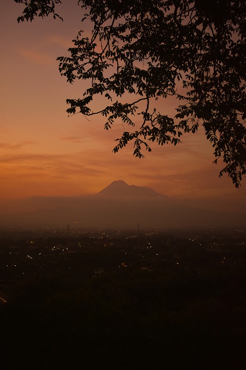 Detail Foto Senja Di Gunung Nomer 3