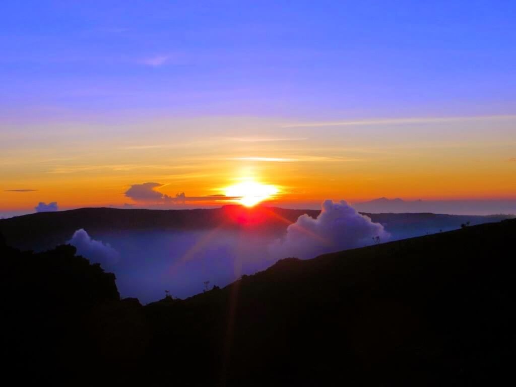 Detail Foto Senja Di Gunung Nomer 7
