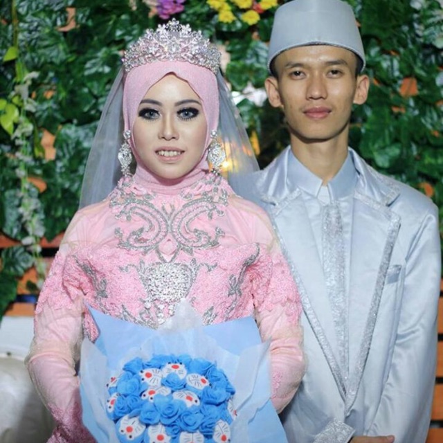 Detail Foto Sepasang Pengantin Nomer 2